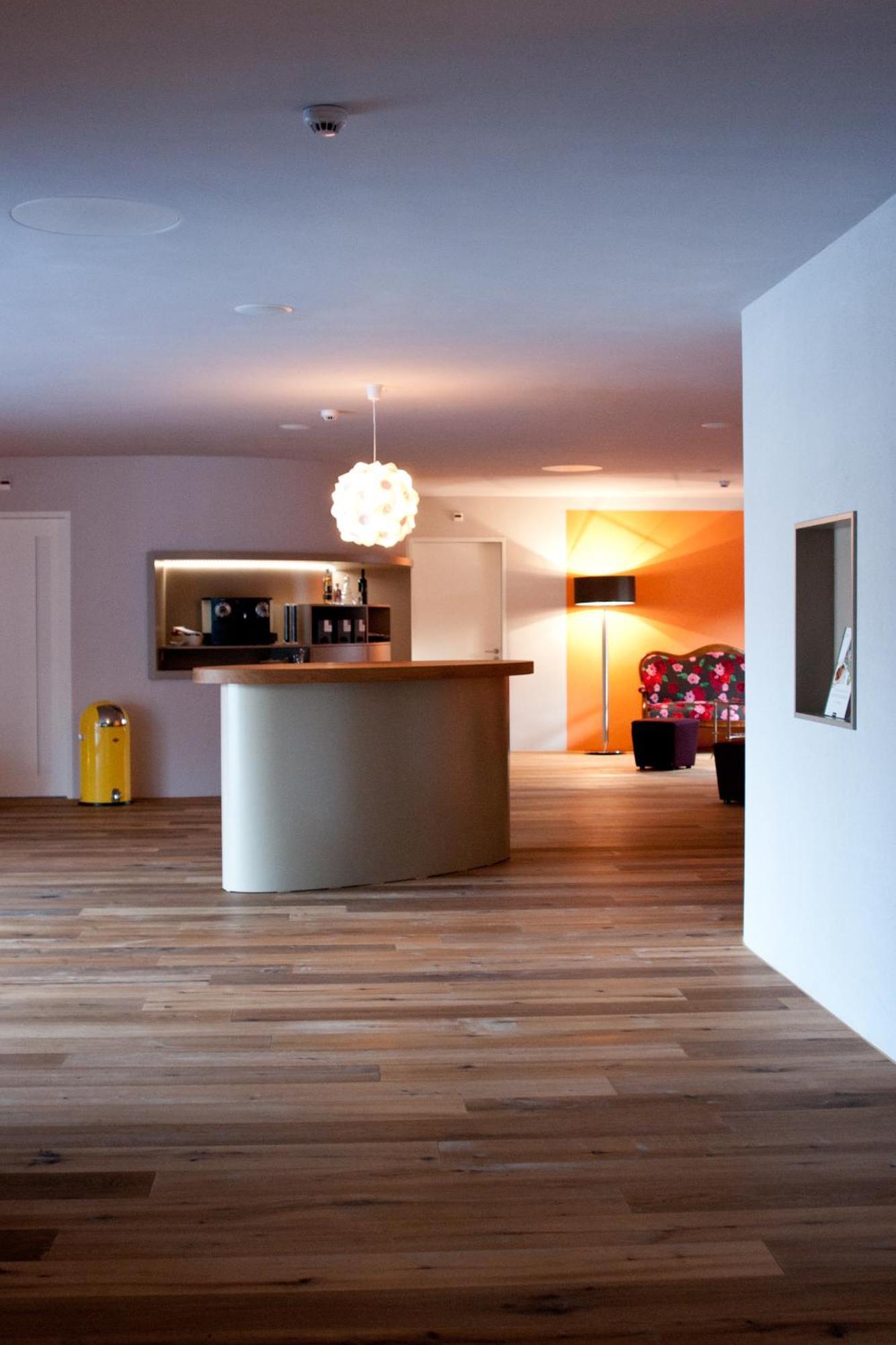 Ochsen Lodge By Ochsen Lenzburg Buitenkant foto